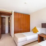 Wah Family Holidays In Salgados W S-pool & Garden *