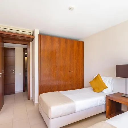 Wah Family Holidays In Salgados W S-pool&garden *