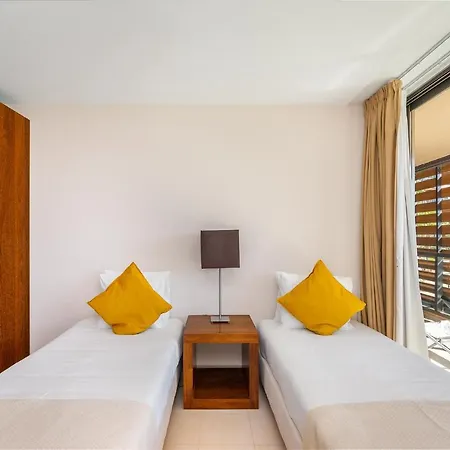 Wah Family Holidays In Salgados W S-pool & Garden Apartment