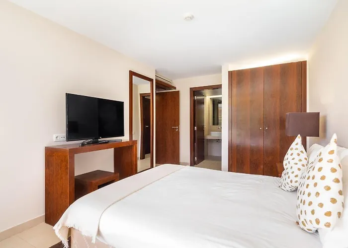 아파트 Wah Family Holidays In Salgados W S-pool & Garden